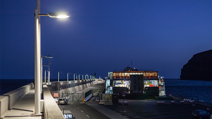 Bridge at High Tech Campus start illuminating as the sun goes down 