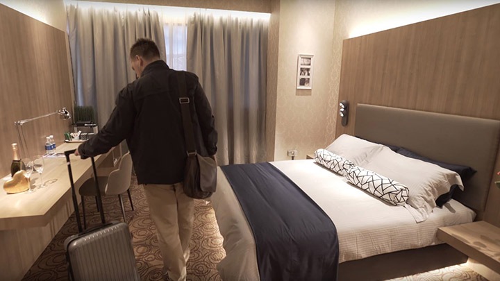 RoomFlex guest room control system for hotels by Philips Lighting