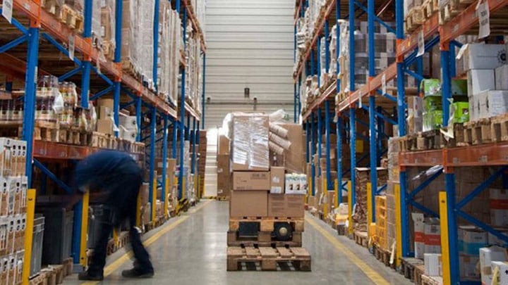 High bay luminaires improve safety in the manufacturing industry