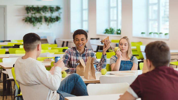 Philips UV-C luminaires for Banking