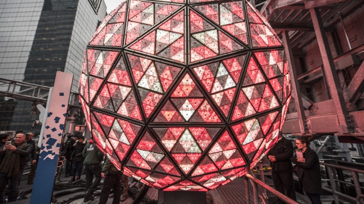 Philips hue ball shop light